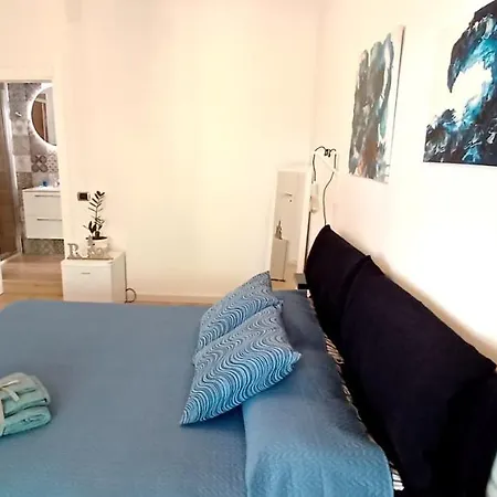 Reina לינה וארוחת בוקר 3*