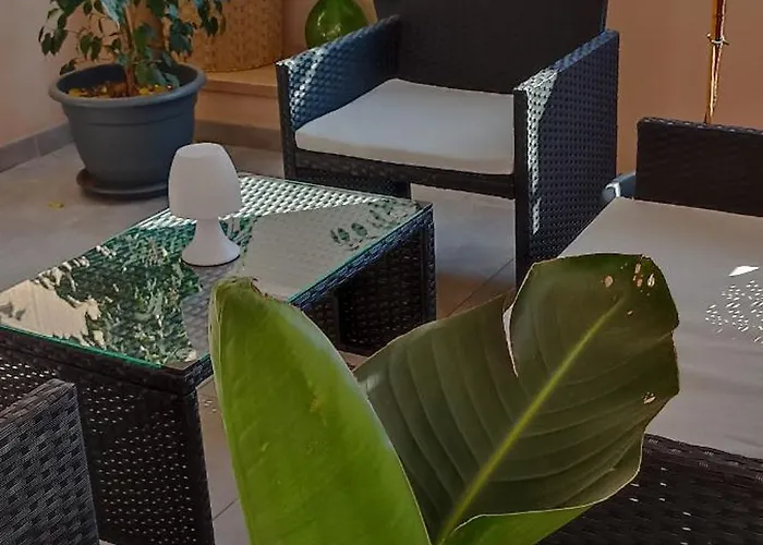 Alojamento de Acomodação e Pequeno-almoço Reina 3*