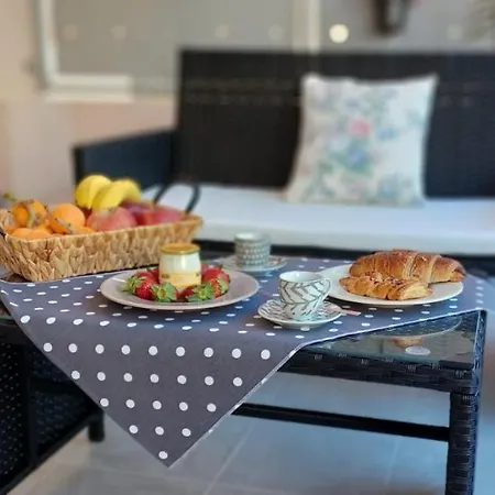 Reina فندق مبيت وإفطار ألغيرو